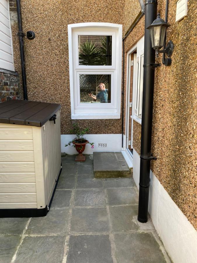Cosy 2 Bedroom House -2023, 2024 &2025 Award Winner! Ramsgate Extérieur photo